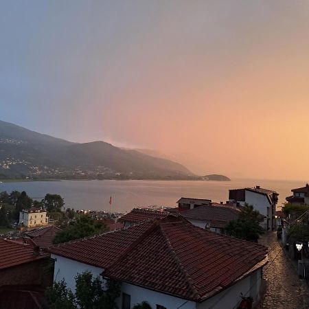 Sun & Moon Apartment Ohrid Buitenkant foto